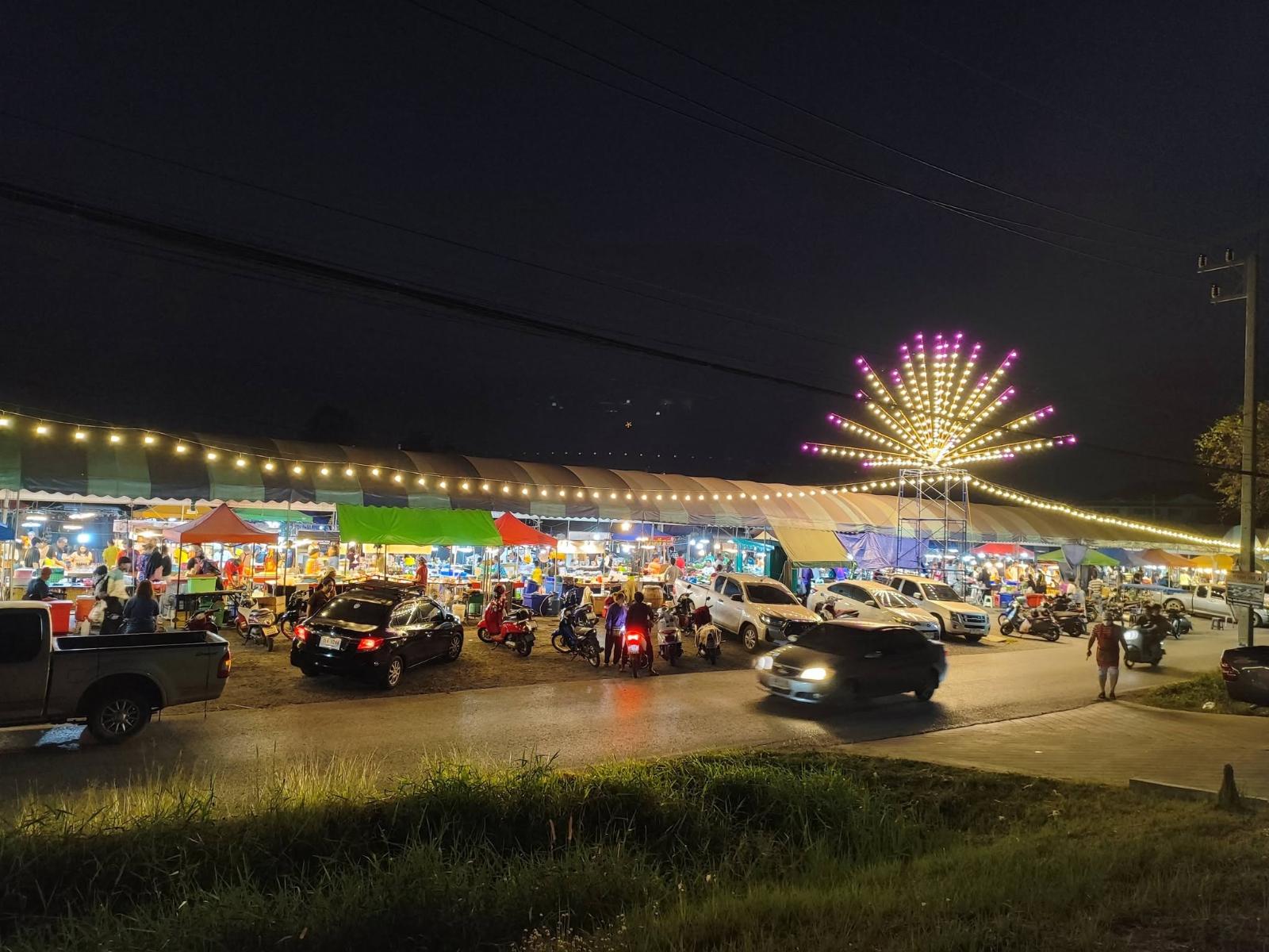 ตลาดนัดข้างโลตัสองครักษ์