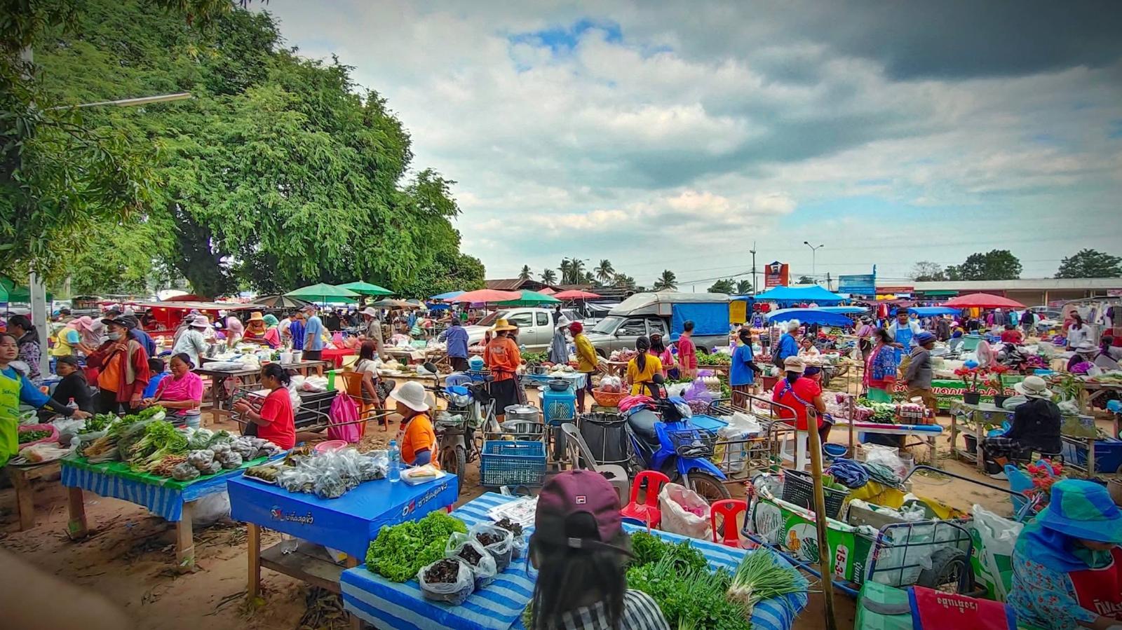 ตลาดนัดคลองถมบ้านเบิด ทุกวันศุกร์